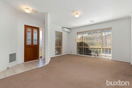 Two Bedroom Delight!! - Photo 2