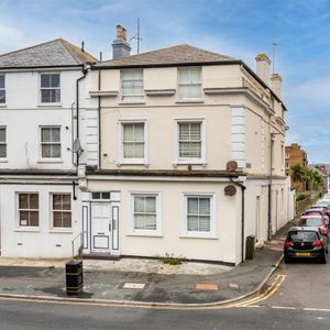 Seaside, Eastbourne - Photo 2