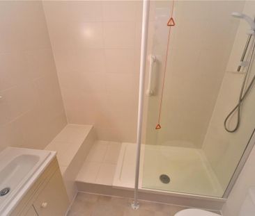 1 bedroom retirement property to rent - Photo 5