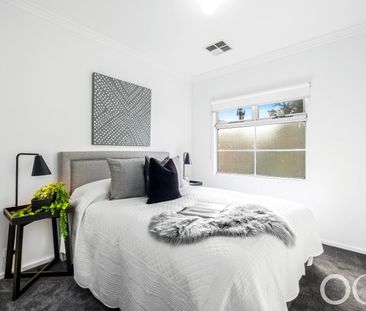 Open the Door To Classy Cosmopolitan Living - Photo 3