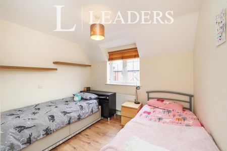 2 bedroom coach house to rent - Photo 4