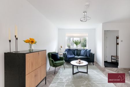 3 Bed House - Photo 3