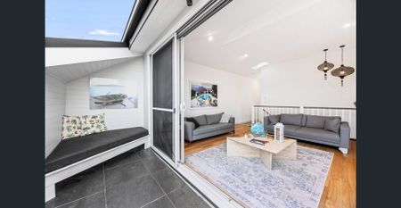 Relaxed Hamptons-Inspired Coastal Escape with Water Views - Available Furnished or Unfurnished - Photo 3