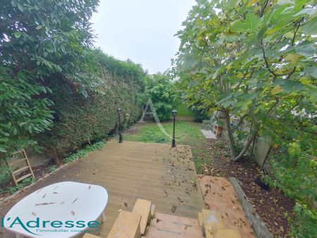Location Maison 6 pièces 83m² NOISY LE GRAND 93160 - Photo 2