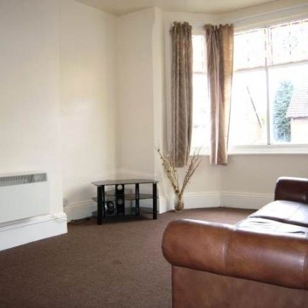 Single Bedroom Flat*Paget Road*£325pcm - Photo 1