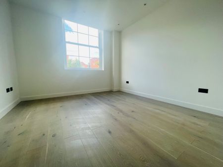 Stonehills, Welwyn Garden City - Photo 3