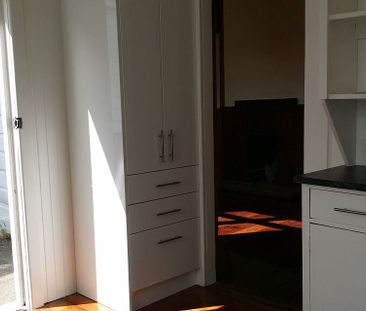 Cool sunny home in great location - pets welcome! - Photo 5