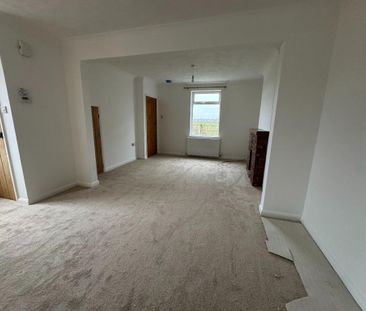 2 bedroom semi-detached house to rent - Photo 5