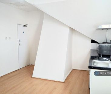 Studio to rent - Photo 2