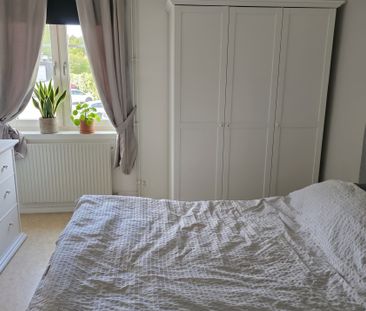 Ljus och mysig tvåa en trappa upp – hiss, fiber och bekvämt läge! - Foto 4