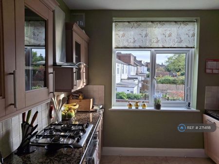 2 bedroom maisonette to rent - Photo 5