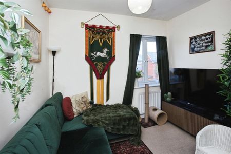 Heron Drive, Penallta, HENGOED - Photo 2