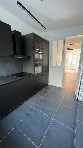 APPARTEMENT T4 A LOUER - PARIS 16EME ARRONDISSEMENT - 113.77 m - 3 607 € - Photo 2