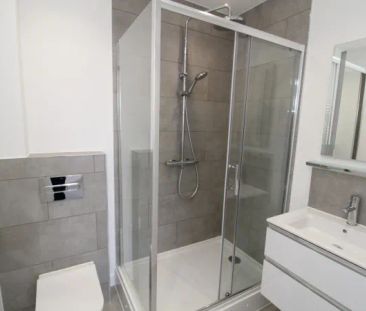 Essex, CM15, Hutton Road, Shenfield - Photo 2