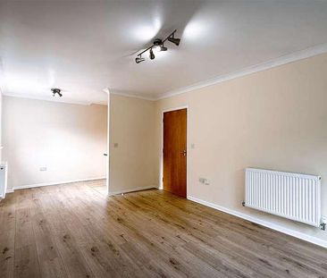 Grants Yard, Burton-on-trent, DE14 - Photo 1