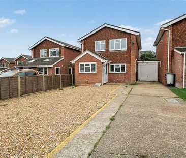 Walnut Close, Alton, Hampshire, GU34 - Photo 1