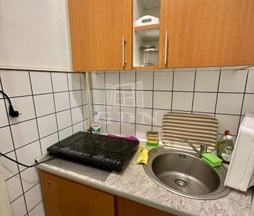 Kiadó átlagos állapotú lakás - Budapest VI. kerület - Fotó 5