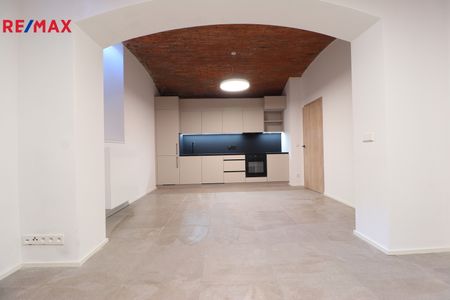 Pronájem bytu 2+kk v osobním vlastnictví 49 m², Praha 5 - Košíře - Фото 3