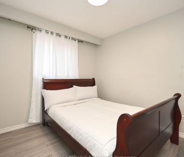 For Lease - 4 Royal Salisbury Way, Brampton, Ontario - Photo 5