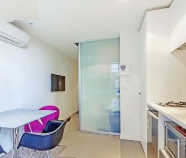 243 Franklin Street, Melbourne - Photo 2