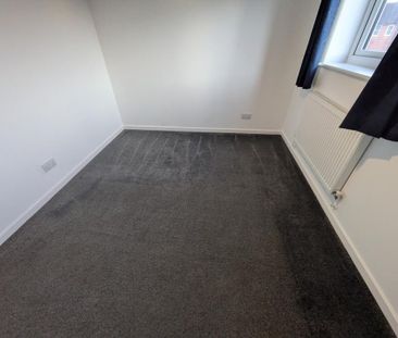 2 bedroom semi-detached house to rent - Photo 5