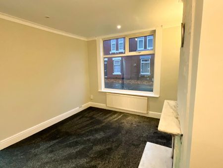 2 bedroom terraced house to rent - Photo 2