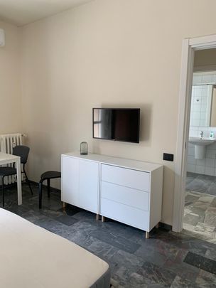 Однокомнатная квартира в Милане - Photo 1