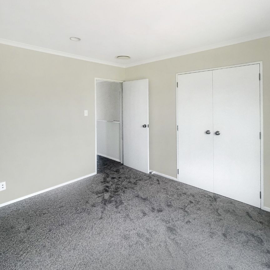 Flat Bush, 5 bedroom - Photo 1