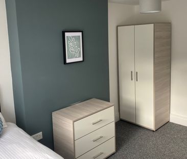 6 Bed (2 Bathroom) Professional Furnished HMO Room 1 - Photo 5