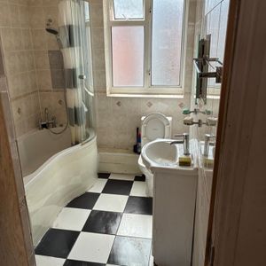 Room in a Shared House, Nechells Park Road, B7 - Photo 3