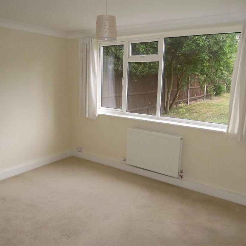 Langley Park Road, South Sutton, Surrey, SM2 5HA - Photo 1