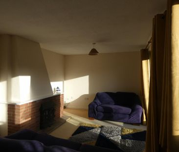 3 bedroom terraced house to rent - Photo 1