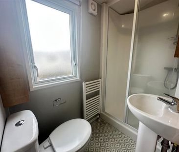 2 bedroom property to rent - Photo 3
