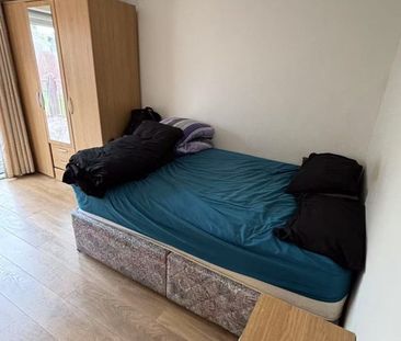 3 Bed Terraced House, Jean Armour Avenue, EH16 - Photo 1