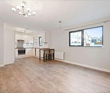 Peaks House, Cairns Avenue, Streatham, SW16 - Photo 1