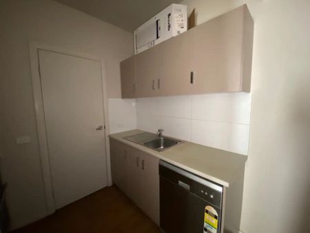 “Modern 1-Bedroom Apartment in the Heart of Mawson Lakes” - Photo 2