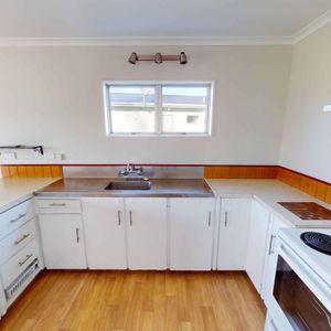 Tawhero - 2 Bedrooms - Photo 2