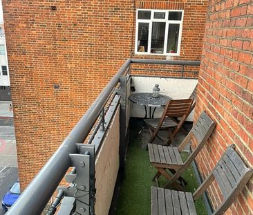 Room in a Shared Flat, Millbrooke Court, SW15 - Photo 5