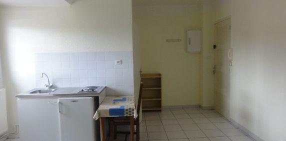 Location Appartement 1 pièce Meublé 32m² LE CREUSOT 71200 - Photo 2
