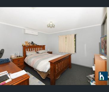 Older Style Family Home - Photo 4