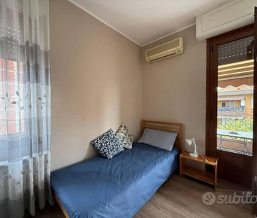 Stanza in appartamento di 78 m² a Milano - Photo 1