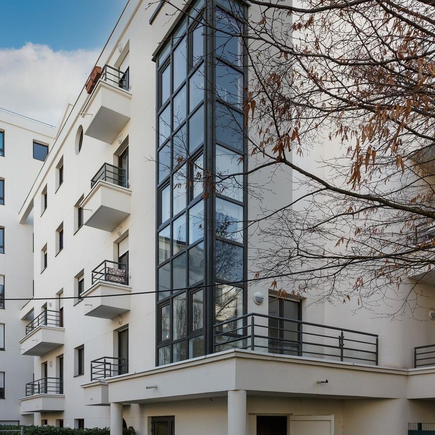 location Appartement T5 DE 119.9m² À BOULOGNE - Photo 1