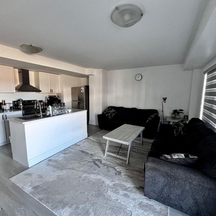 For Lease - 21 Blue Forest Crescent, Barrie, Ontario - Photo 1