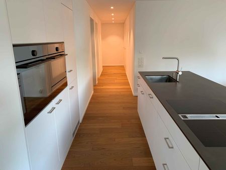 Helle 4.5-Zi.-Wohnung im Minergie-Standard mit Blick auf den Rossbach-Wald- Herrliberg Goldküste - Foto 4