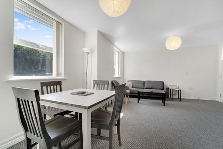 2 bedroom apartment to rent - Photo 2