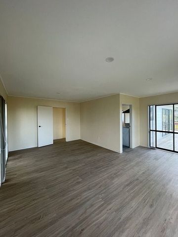 21 Rhinevale Close, Henderson, Auckland - Photo 3