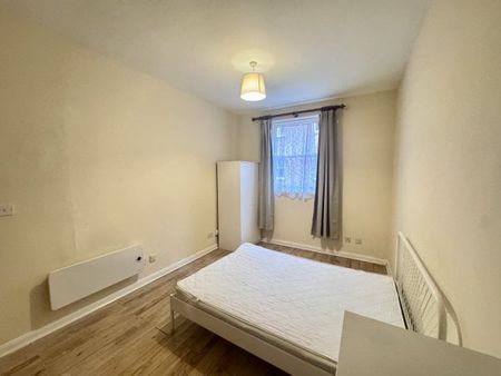 Regent Court, Nottingham, NG1 - Photo 3