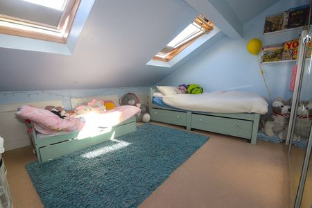 3 Bed Maisonette, Brangwyn Crescent, SW19 - Photo 4