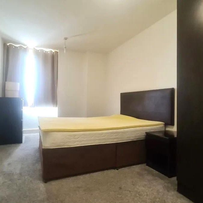 Mastmaker Road, London - Photo 1