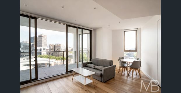 LUXURIOUS CITY LIVING WITH STUNNING DARLING HARBOUR VIEWS - Photo 1